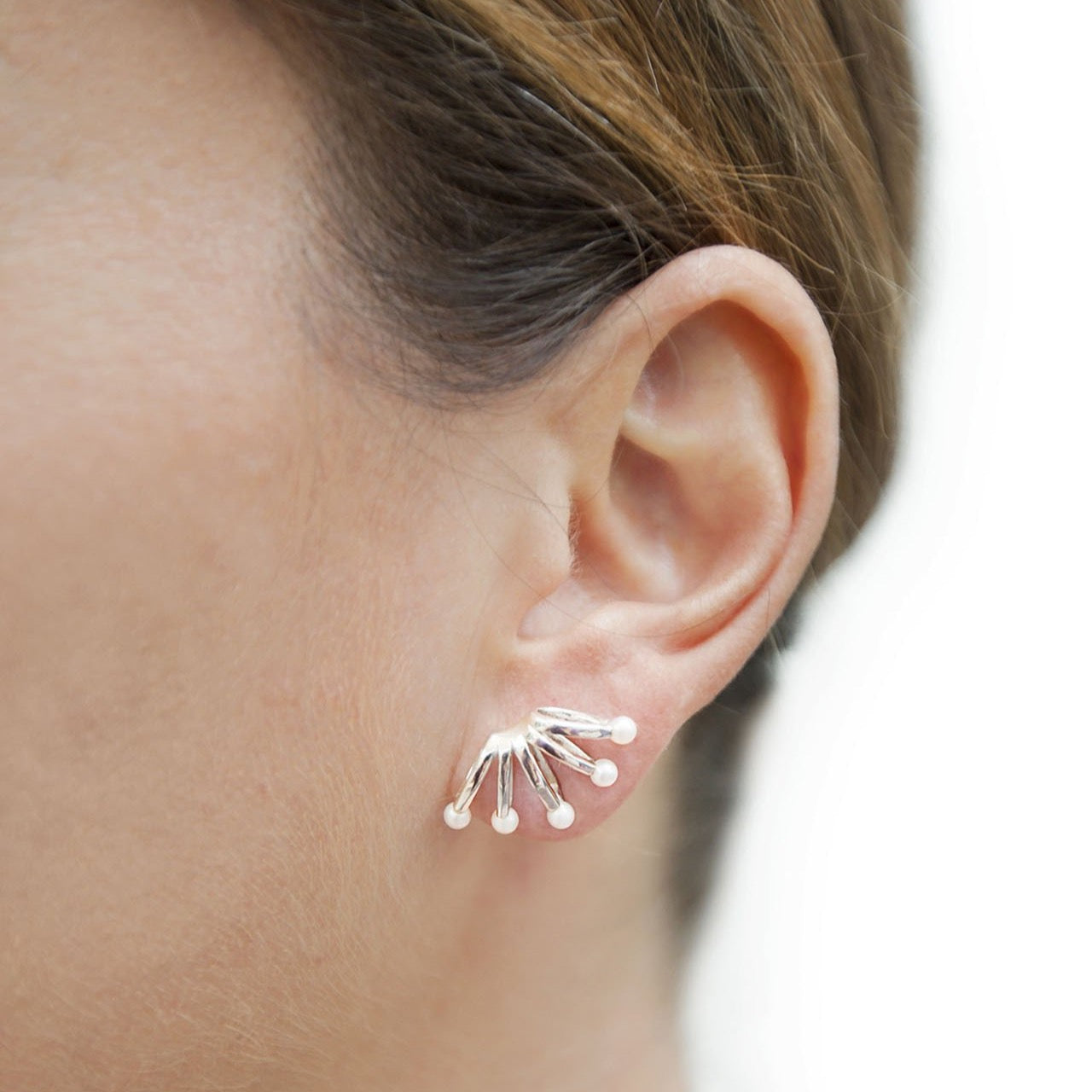 Wink small stud earrings - silver, pearl